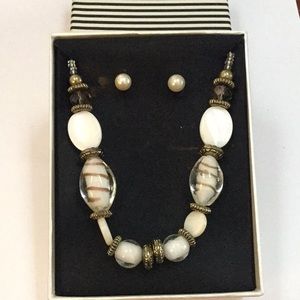 🌹NWT Gorgeous “ Mixit  “  Necklace & Earring Brand New Set 🌹